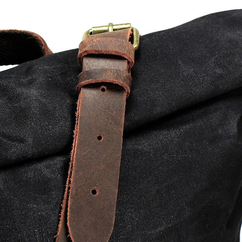 Rucksack aus gewachstem Canvas und Leder — Modell C — Details zum Trageriemen