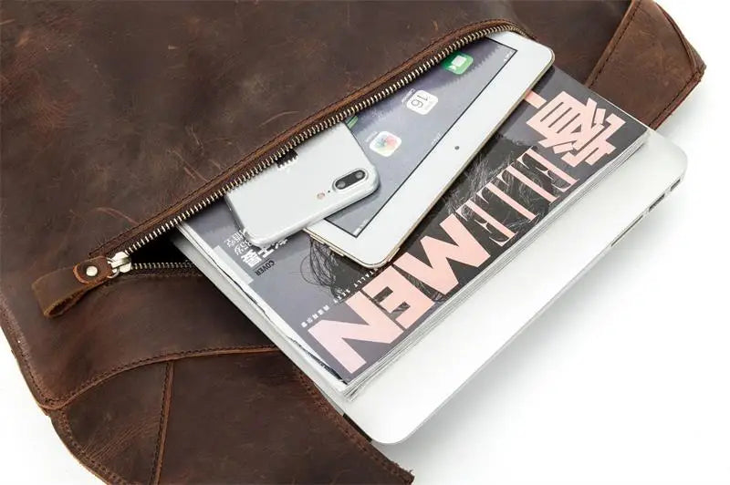 Mochila fina em pele crazy horse — Modelo AN — Ilustração do artigo 25