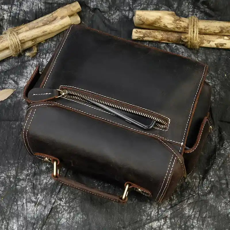 Kameratasche aus Crazy Horse-Leder — Modell B