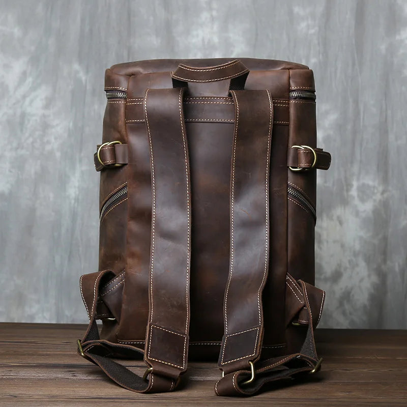 Mochila em pele crazy horse — Modelo P