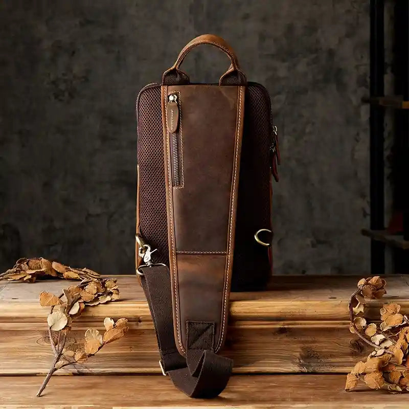 Bolsa a tiracolo em pele crazy horse — Modelo L