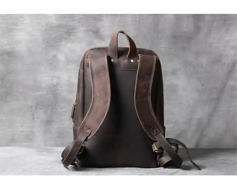 Mochila em pele crazy horse — Modelo AC