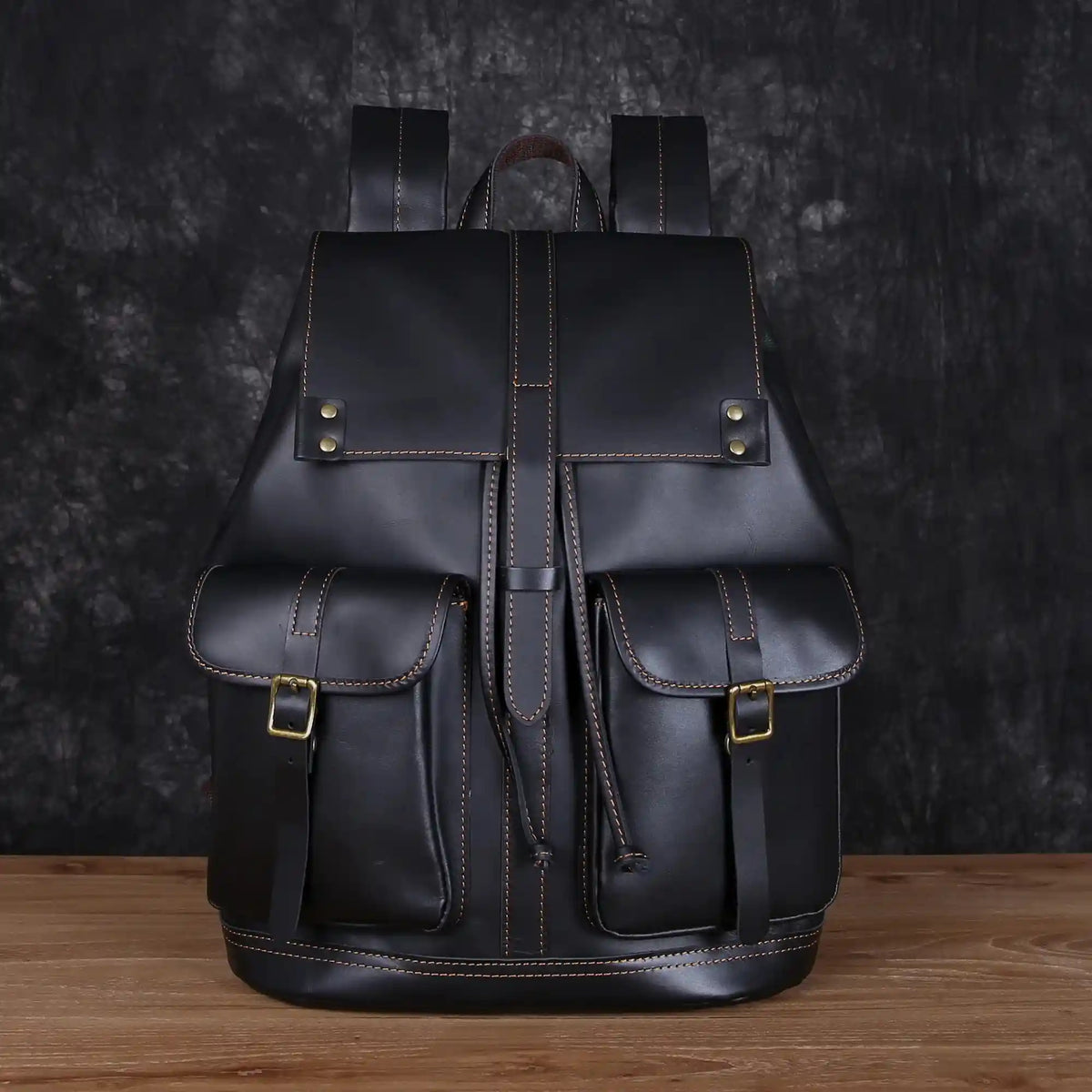 Rucksack aus Crazy Horse-Leder — Modell AR