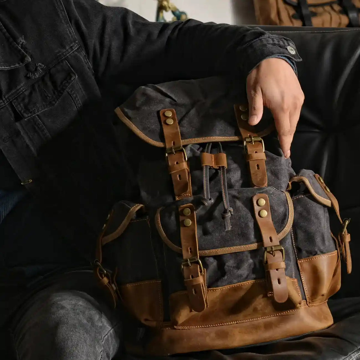 Rucksack aus gewachstem Canvas und Leder — Modell H