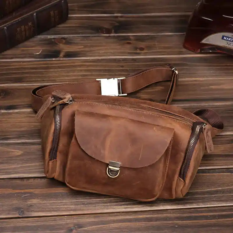 Bauchtasche aus Crazy Horse-Leder — Modell J