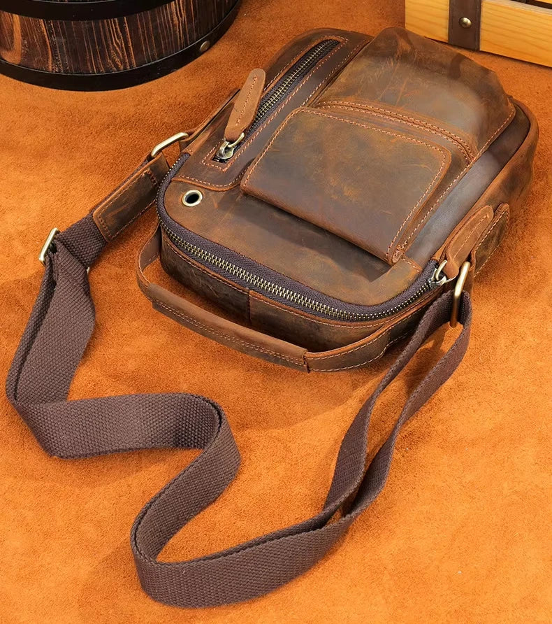 Mini bolsa de ombro em pele crazy horse — Modelo V