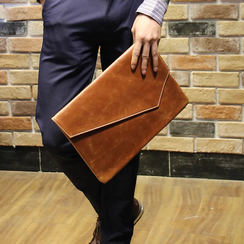 Schmale Clutch aus PU-Kunstleder — Modell A