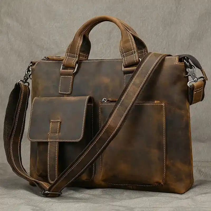 Bolsa de ombro em pele crazy horse — Modelo AP — Vista frontal; Pormenores dos bolsos