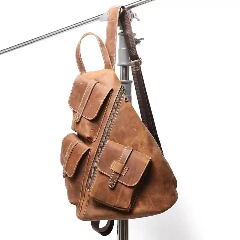 Mochila em pele crazy horse — Modelo X