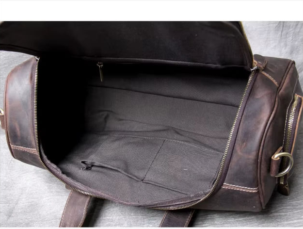 Reseväska i crazy horse-läder — Modell J — Detaljbild 9