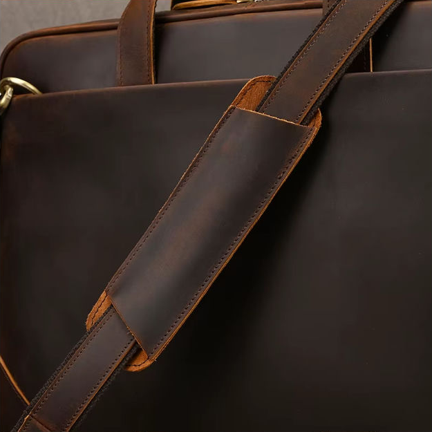 Aktentasche aus Crazy Horse-Leder — Modell U — Detailansicht 19