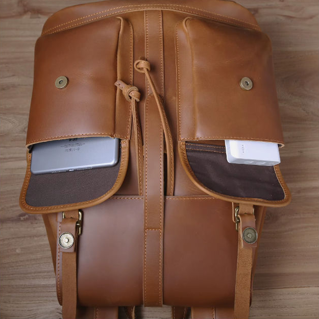 Rucksack aus Crazy Horse-Leder — Modell AR — Detailansicht 11