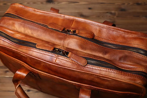 Cowhide Shoulder Bag — Style H — Detail image 9
