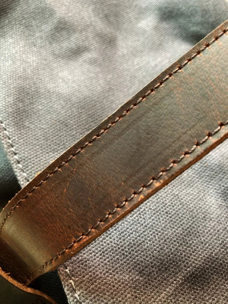 Duffle-Bag aus gewachstem Canvas und Leder — Modell D — Details der Nähte