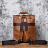 Mochila com duas formas de transporte em pele crazy horse — Modelo AL