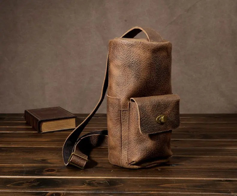 Crossbodyväska i crazy horse-läder — Modell U — Detaljbild 27