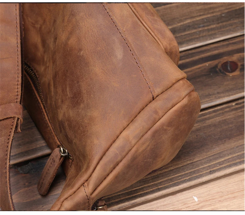 Bauchtasche aus Crazy Horse-Leder — Modell J — Detailansicht