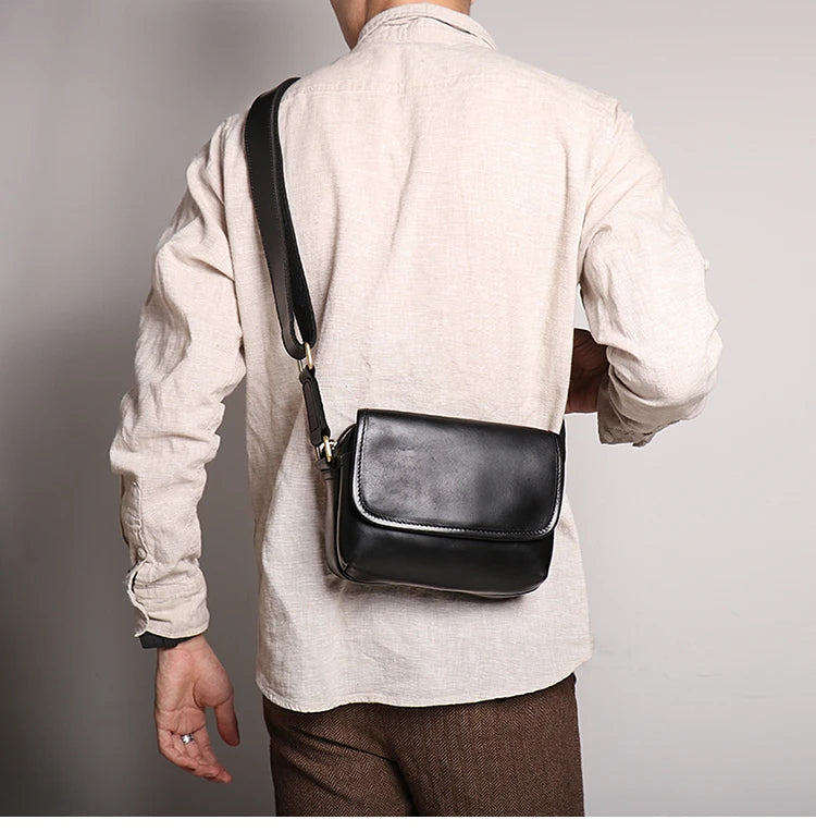 Crazy Horse Leather Mini Shoulder Bag — Style B — Detail image