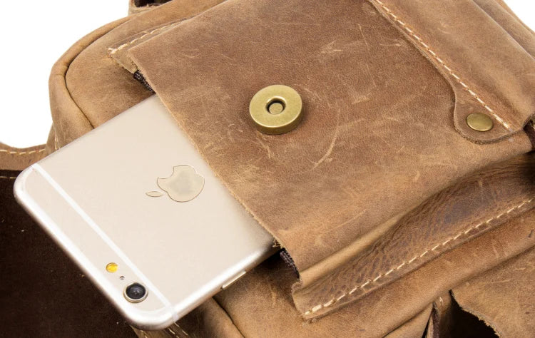 Bolsa de anca em pele crazy horse — Modelo G — Imagem de detalhe