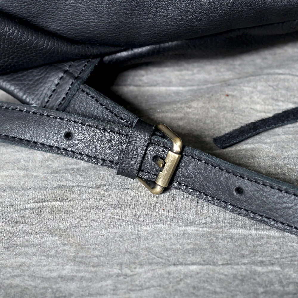 Schmaler Rucksack aus Rindsleder — Modell G
