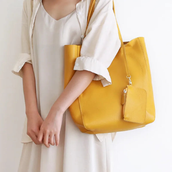 【Gentlewoman】PUFFY ショルダーバッグ イエロー 残り僅か】CLOSED/レザーショルダーミニバッグ/イエロー | ETTA