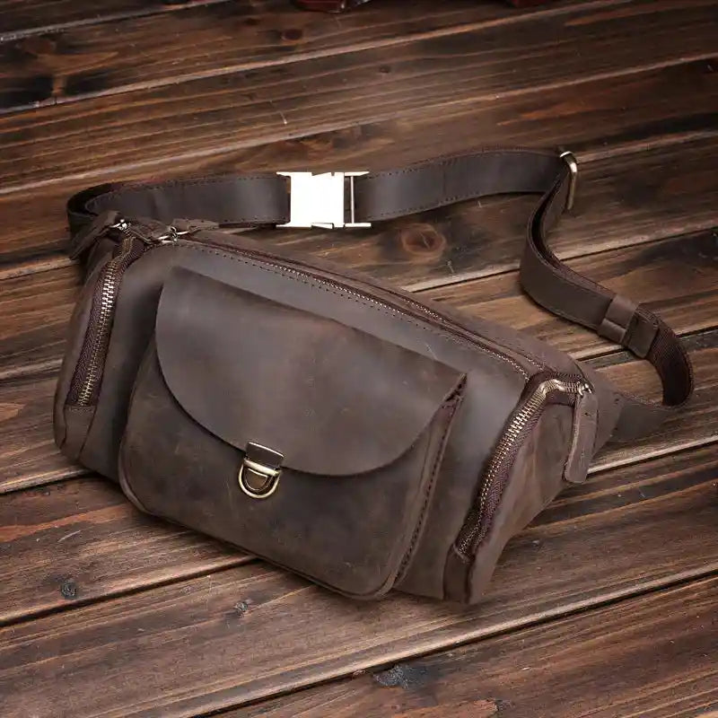 Bauchtasche aus Crazy Horse-Leder — Modell J