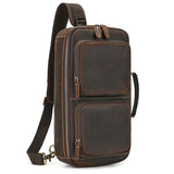 クレイジーホースレザー クロスボディーバック_Vは、天然牛革100%使用の高級感ある縦型デザイン。ユニセックス対応で日常使いに最適。