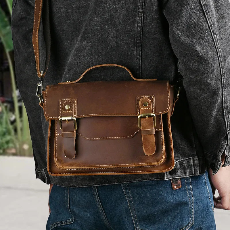 Umhängetasche aus Crazy Horse-Leder — Modell F