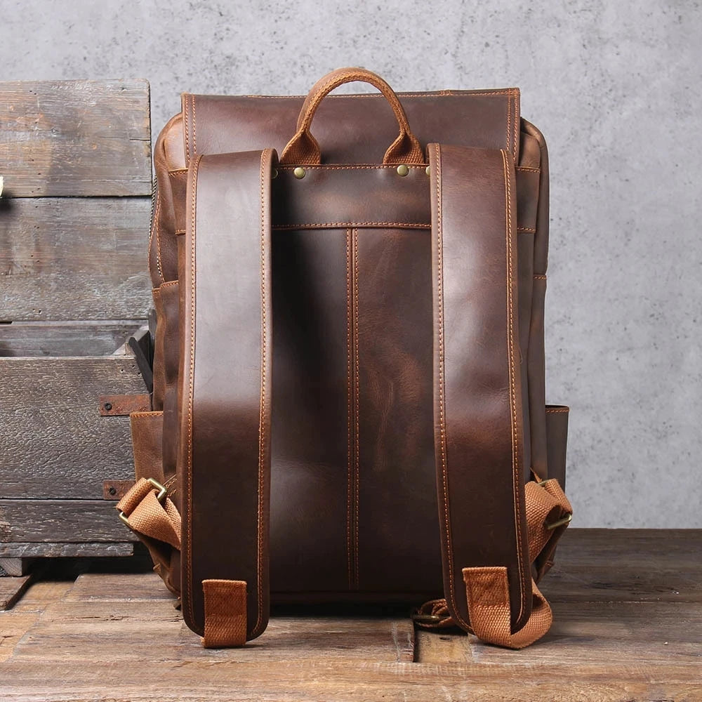 Mochila em pele crazy horse — Modelo K