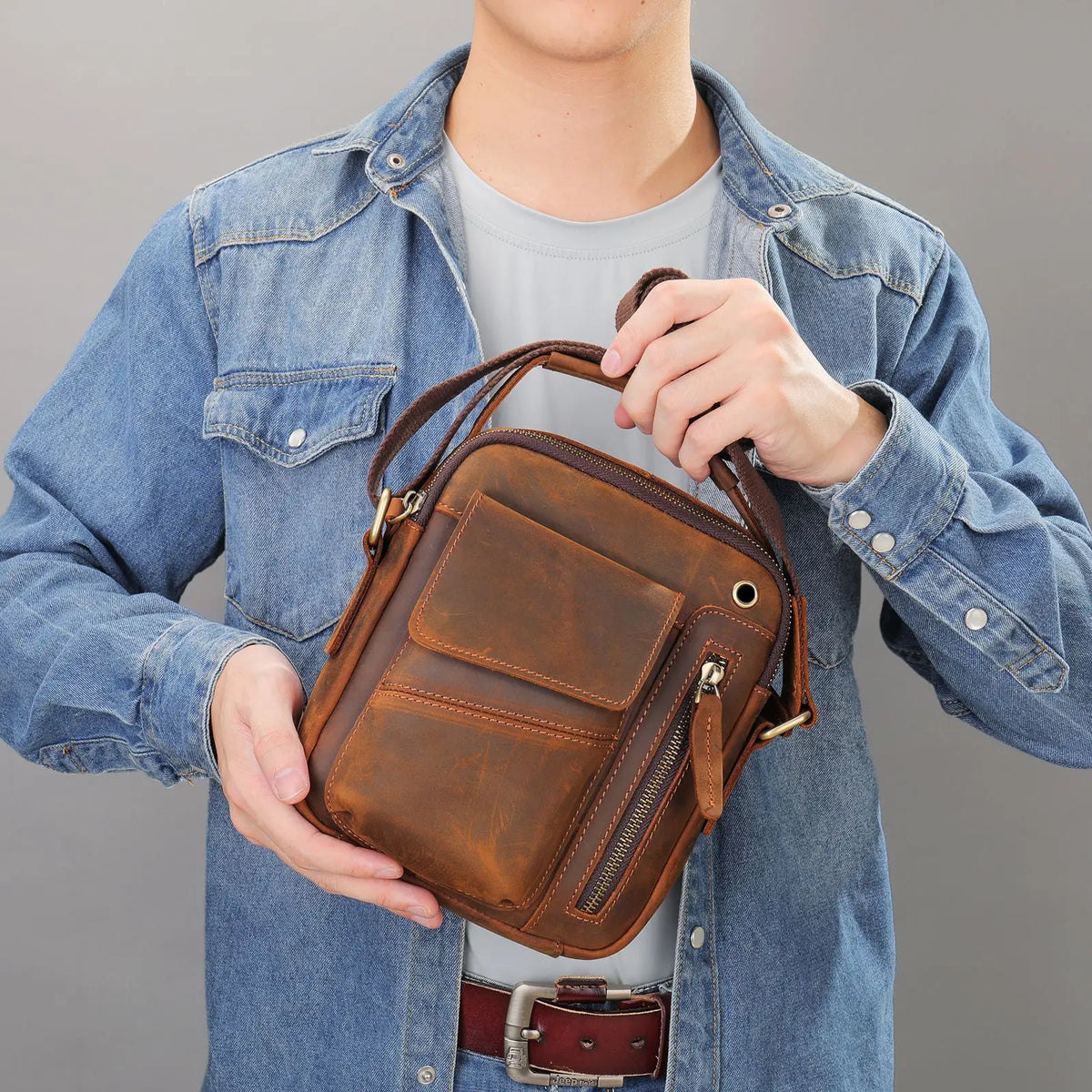 Mini bolsa de ombro em pele crazy horse — Modelo V