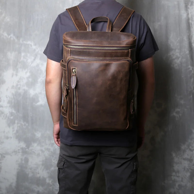 Mochila em pele crazy horse — Modelo P