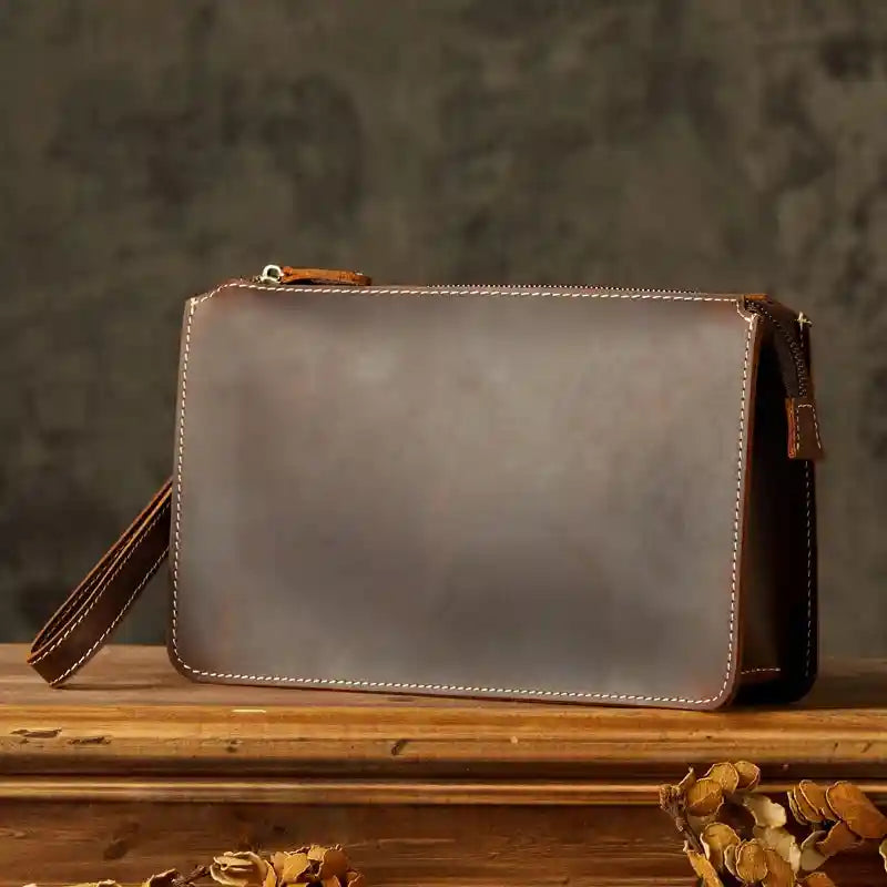 Clutch aus Crazy Horse-Leder — Modell C