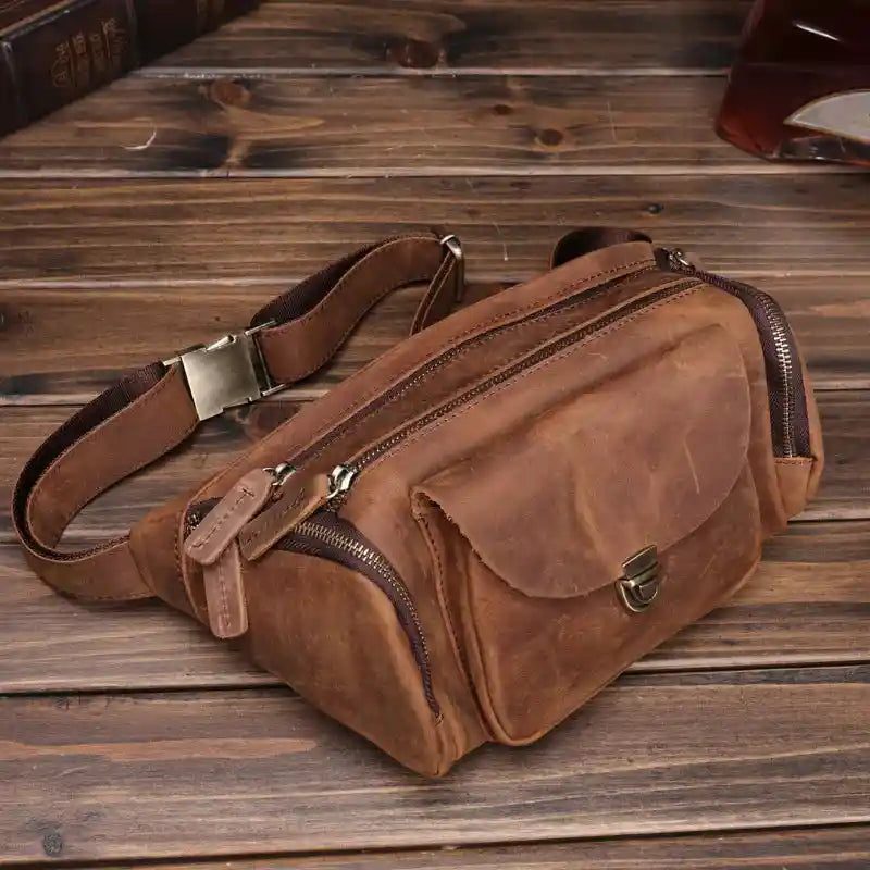Bauchtasche aus Crazy Horse-Leder — Modell J