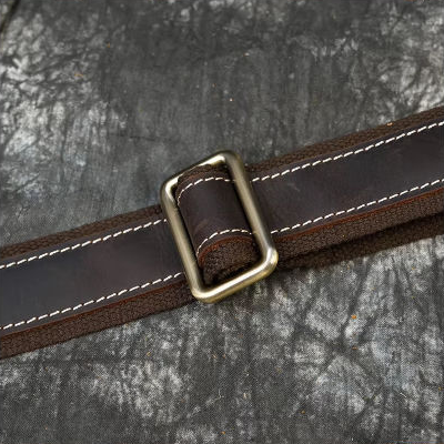 Kameratasche aus Crazy Horse-Leder — Modell B