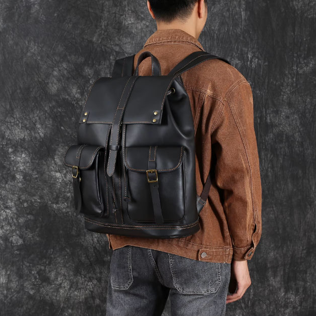 Rucksack aus Crazy Horse-Leder — Modell AR — Detailansicht 15