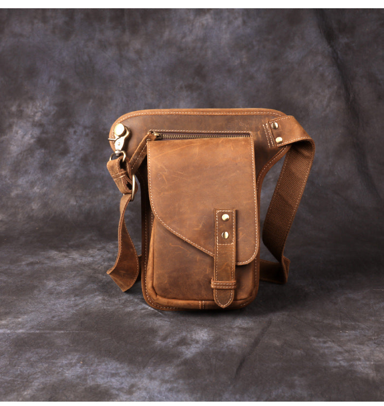 Crossbody-Tasche aus Crazy Horse-Leder — Modell Q — Detailansicht