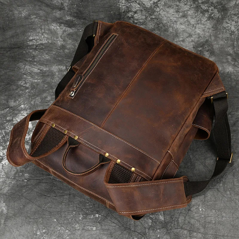 Mochila em pele crazy horse — Modelo K — Imagem de detalhe 9