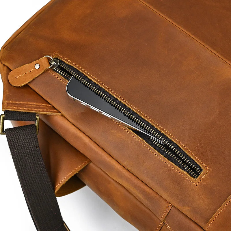 Mochila em pele crazy horse — Modelo K — Imagem de detalhe 19