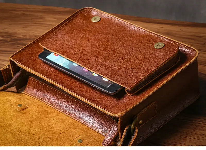 本革製ショルダーバッグ_G