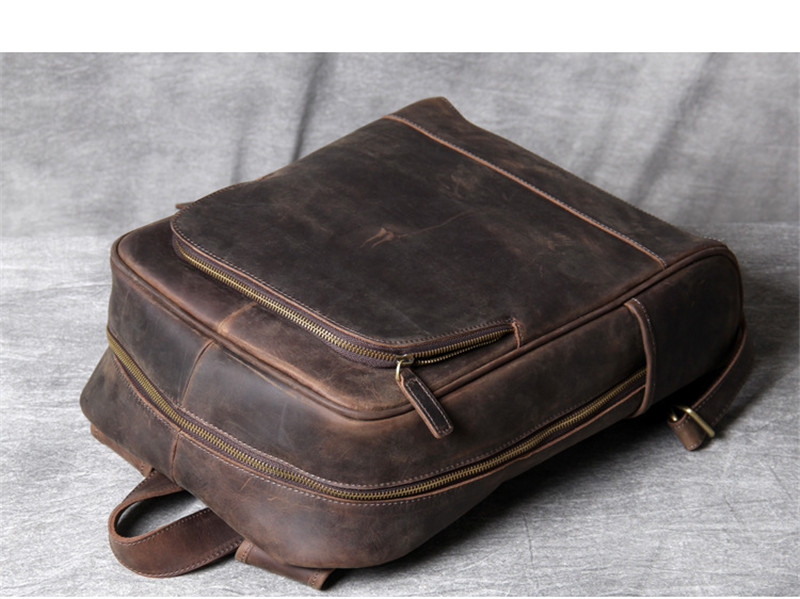 Mochila em pele crazy horse — Modelo AC
